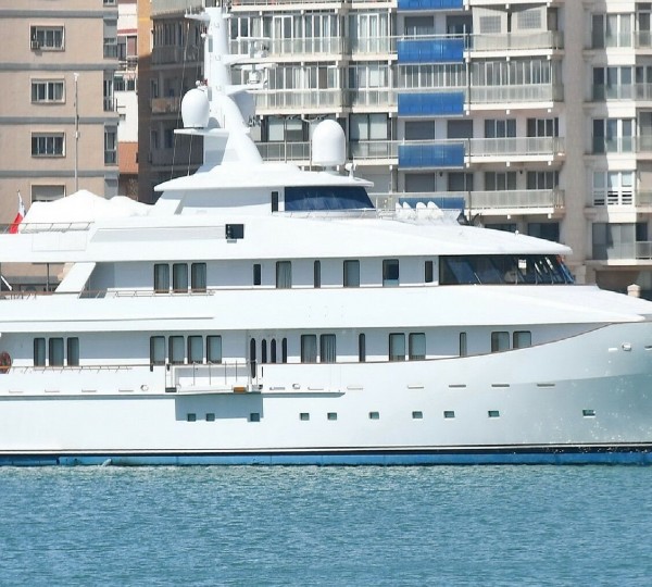 motor yacht kwikumat owner